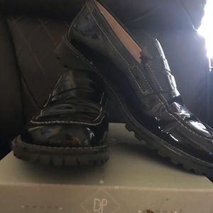 EUC Donald J Pliner Black Patent Leather Loafer